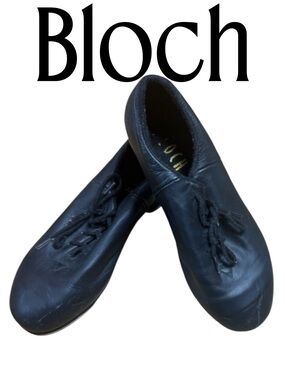 5 1/2 (5.5) M Bloch Tap Shoes